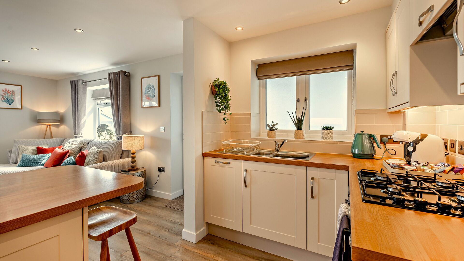 kitchen and dining area at Waters edge apartment